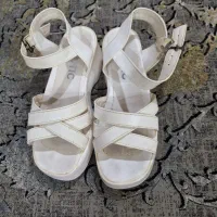 صندل سایز سی و هشت
