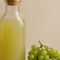 ابغوره ترش و خوش طعم کاملا ارگانیک