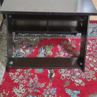 میز تحریر و کتابخانه