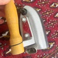اتو قدیمی