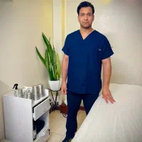 ماساژ درمانی سیاتیک و دیسک کمر