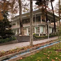 ویلایی درب حیاط ۲۰۰ متری ۲خواب