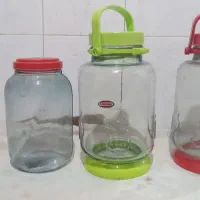 چند تنگ ترشی و گل (شیشه ای)