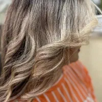 رنگ موابریشم سازی مو میکرو خط چشم بن مژه میکاپ