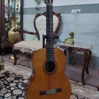 گیتار یاماها CM40