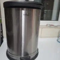 سطل زباله پدال دار یونیک  دریاچه چیتگر