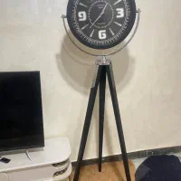 ساعت سه پایه ای