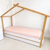تخت کودک و نوجوان مدل کلبه ترکیب چوب طبیعی و MDF