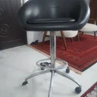صندلی اداری در حد نو