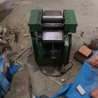 تعدادی دستگاه نجاری