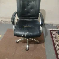 صندلی چرخدار کمک دار سالم هست