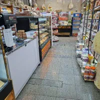 استخدام فروشنده خانم و همکار اقا در نان و شیرینی