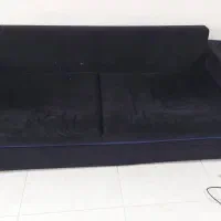 یه مبل سه نفره دو عدد تک نفره