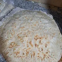 نان محلی با آرد گندم و جو و سفید