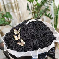 دسته گل و باکس گل ربانی
