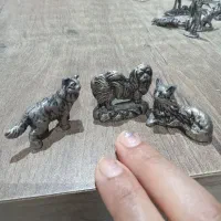 تعدادی مجسمه کوچک فلزی ساخت روس