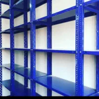 طبقه و قفسه آهنی