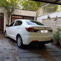 شاهین g مدل ۴۰۲ سفید کم کار بی رنگ سانروف دار