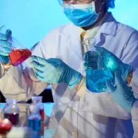 آماده همکاری با مدارس (دبیر شیمی)