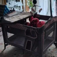 تخت کنار مادر (برند baby trend) در حد نو