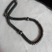 از چشم زخم میترسی تسبیح سنگ حدید داشته باش