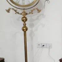 ساعت ایستاده تک پایه