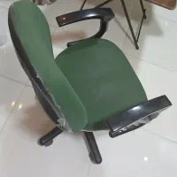 صندلی اداری کارکرده در حد نو