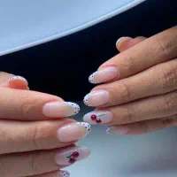 کاشت ناخن+پدیکور پا تخفیف ویژه اولین مراجعه
