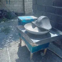 سبزی خرد کن صنعتی دهنه ۶۰ درحد نو