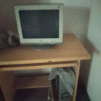 کامپیوتر و کیس و میز