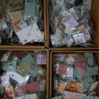 بدلیجات لباس عروسک باکس لوازم ارایشی...