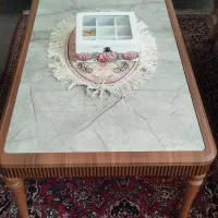 میز تلویزیون و جلو مبلی