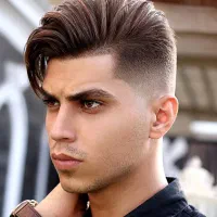 آرایشگر حرفه ای