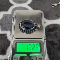 مدالی وانگشترفیروزه ویمنی