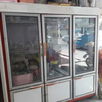 یخچال ویترینی سه‌درب