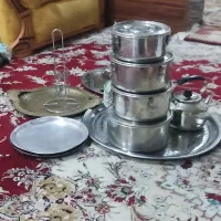 ظروف آشپزخانه کار کرده