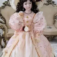 عروسک سرامیکی بزرگ