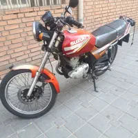 سوزوکی ۱۲۵ GS