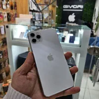 ۱۱ پرو مکس دوسیم