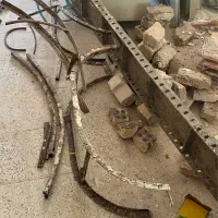 یک عدد قالب ۲ در ۲۵ با ضایعات اهن