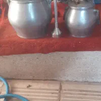 ۲ عدد زودپز .۲عدد سینی استیل