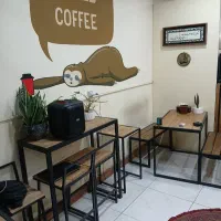 نیرو  خانوم در کافه