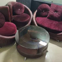 مبل ۴ نفره سالم و تمیز