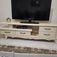 تلویزیون  ال جی ۴۲،اینچ و میز تلویزیون