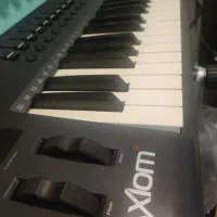 میدی کیبورد 61 کلید m audio