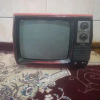 تلوزیون بسیار قدیمی ژاپنی  (عطیقه) دکوراسیون