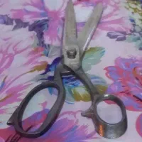 یک  عدد  قیچی  اصل