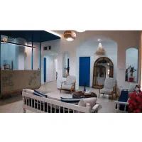منشی کلینیک زیبایی