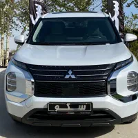 میتسوبیشی اوتلندرمدل 2023