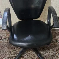 صندلی چرخدار اداری و کامپیوتر دارای تنظیم ارتفاع